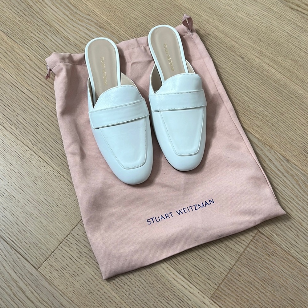 Stuart Weitzman payson white mules in size 6.5